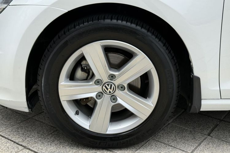 Volkswagen Golf 2015 car image #11