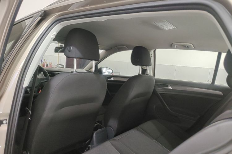 Volkswagen Golf 2016 car image #18