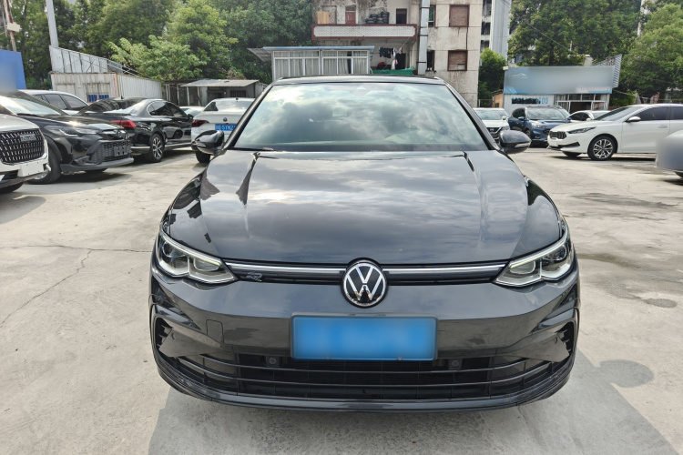 Volkswagen Golf 2022 car image #3
