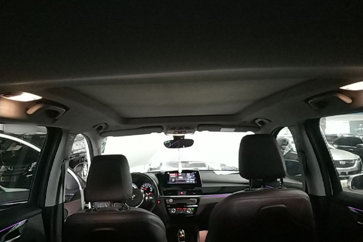 BMW X1 2020 car image #20