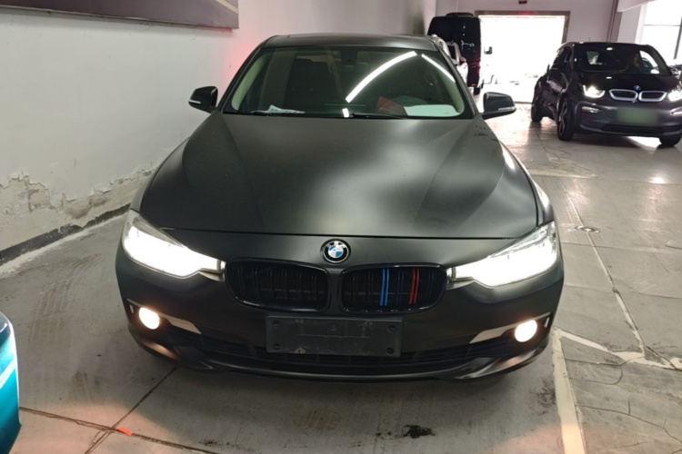 BMW 3 Series 2019 car image #3