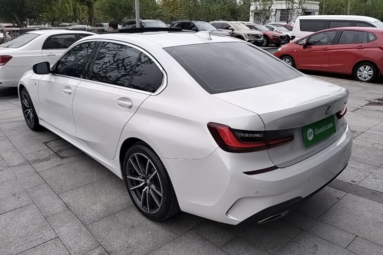 BMW 3 Series 2022 #7 BMW 3 Series 2022 car image #7