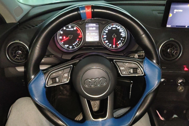 Audi A3 2019 car image #16