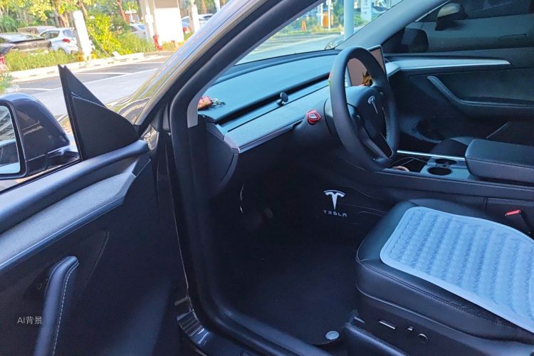 Tesla Model Y 2024 #18 Tesla Model Y 2024 car image #18