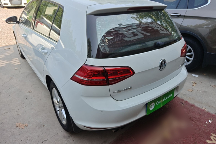 Volkswagen Golf 2015 car image #5