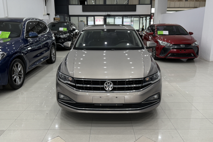 Volkswagen Bora 2020 car image #3