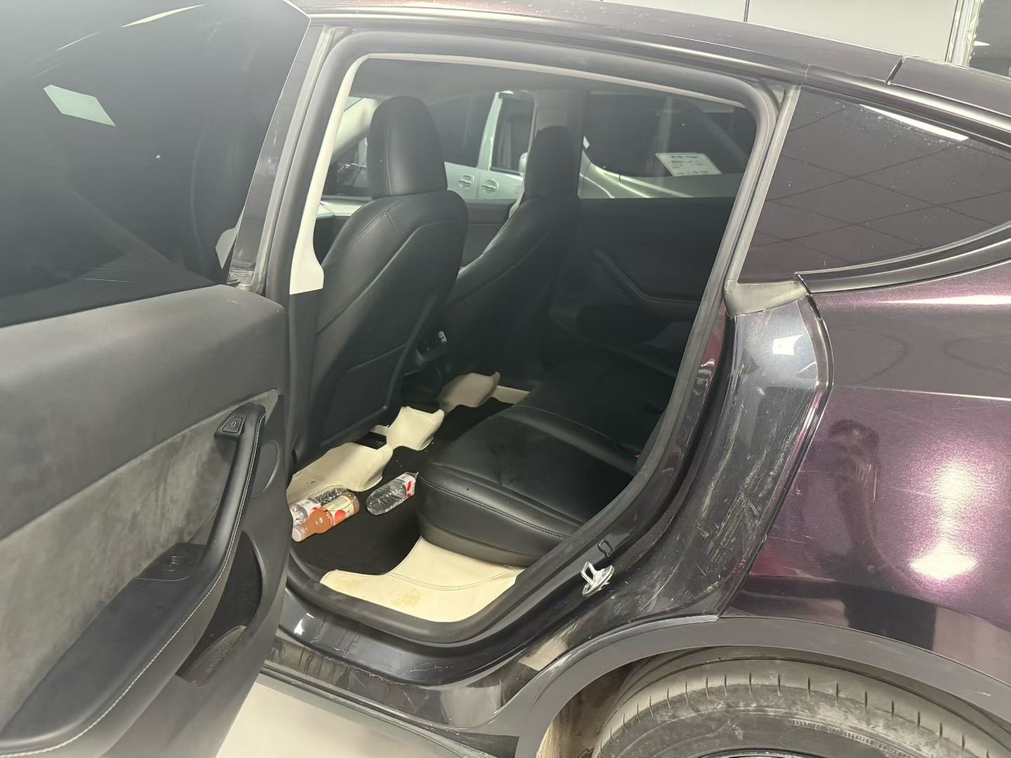 Tesla Model Y 2024 #3 Tesla Model Y 2024 car image #3