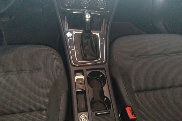 Volkswagen Golf 2020 #14 Volkswagen Golf 2020 صورة سيارة #14