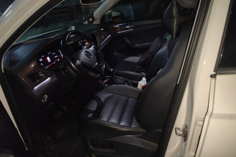 Volkswagen Tharu 2019 #15 Volkswagen Tharu 2019 car image #15