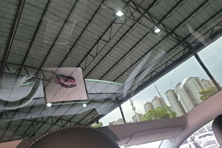 Tesla Model Y 2024 car image #18