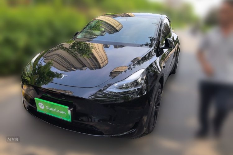 Tesla Model Y 2023 car image #2