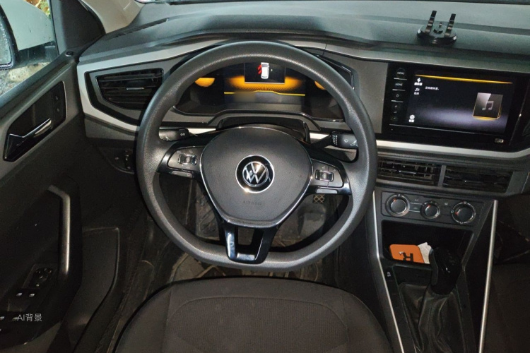Volkswagen Polo 2023 car image #12