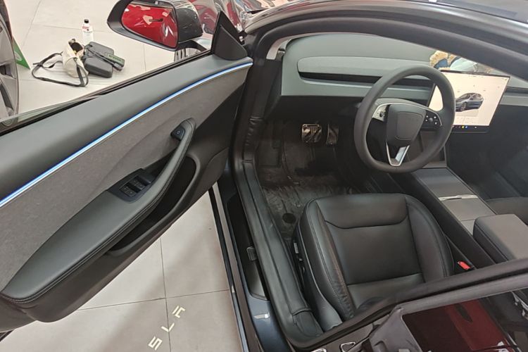 Tesla Model 3 2024 #12 Tesla Model 3 2024 car image #12