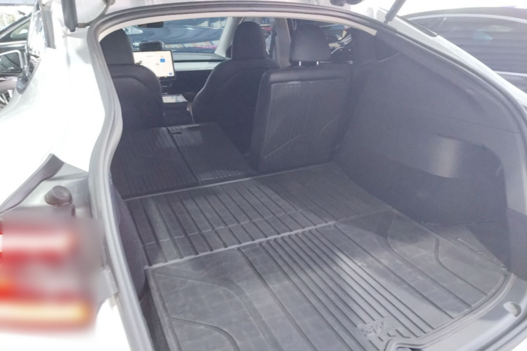 Tesla Model Y 2024 #21 Tesla Model Y 2024 car image #21