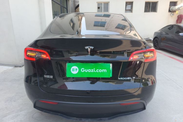 Tesla Model Y 2023 #6 Tesla Model Y 2023 car image #6