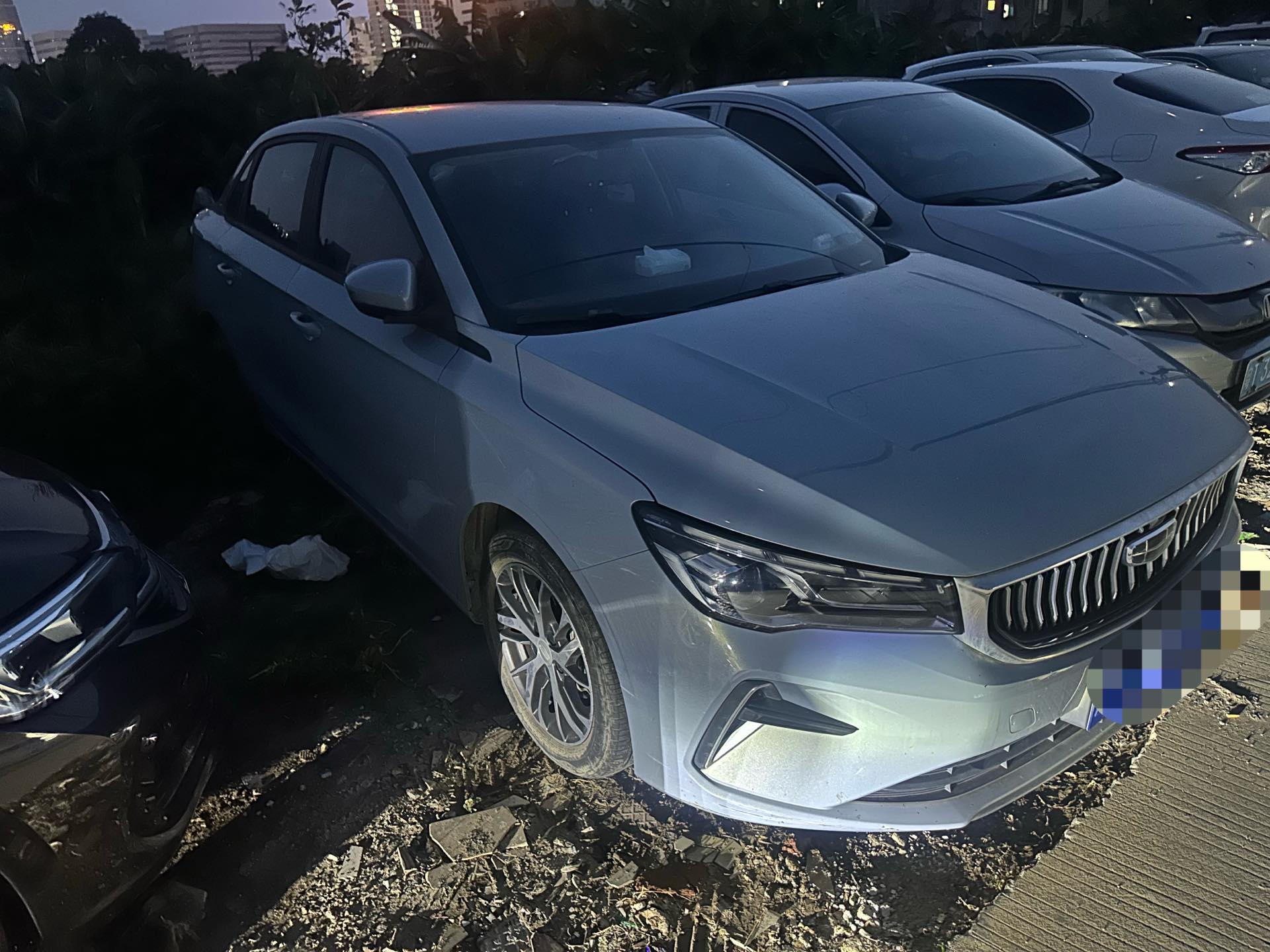 GEELY Emgrand 2023 car image #2