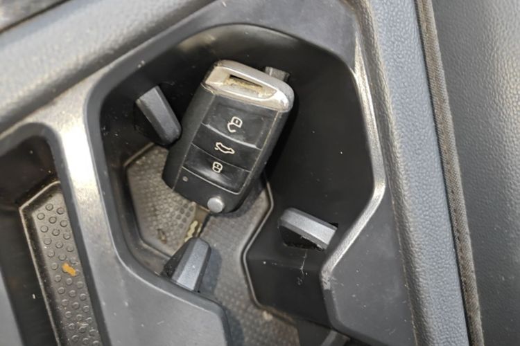 Volkswagen Tharu 2019 car image #9