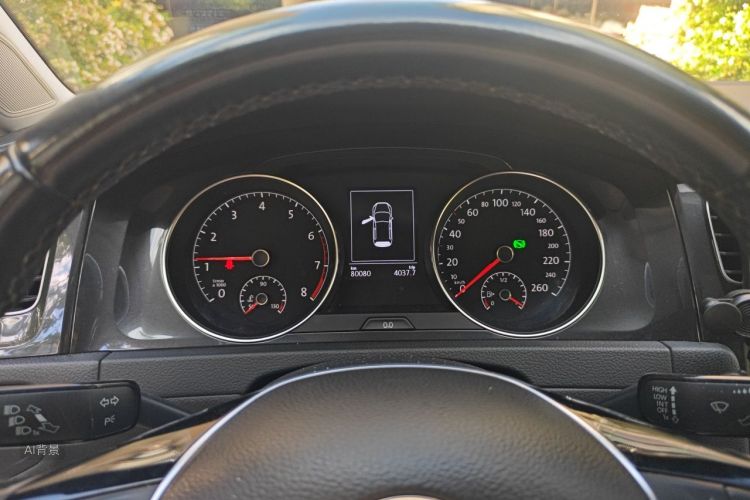 Volkswagen Golf 2019 car image #13