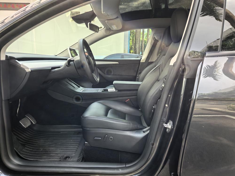 Tesla Model Y 2024 #8 Tesla Model Y 2024 car image #8