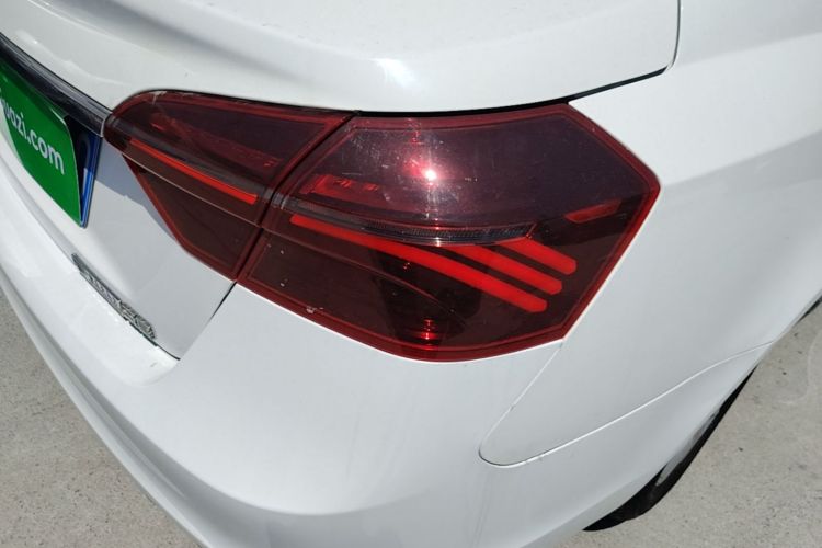 GEELY Emgrand 2020 car image #8