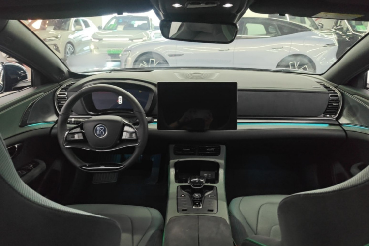 BYD Han 2022 car image #10