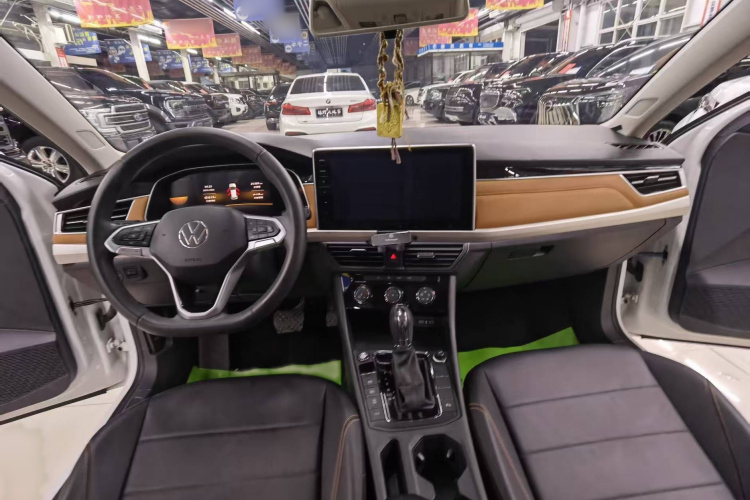 Volkswagen Bora 2024 car image #9