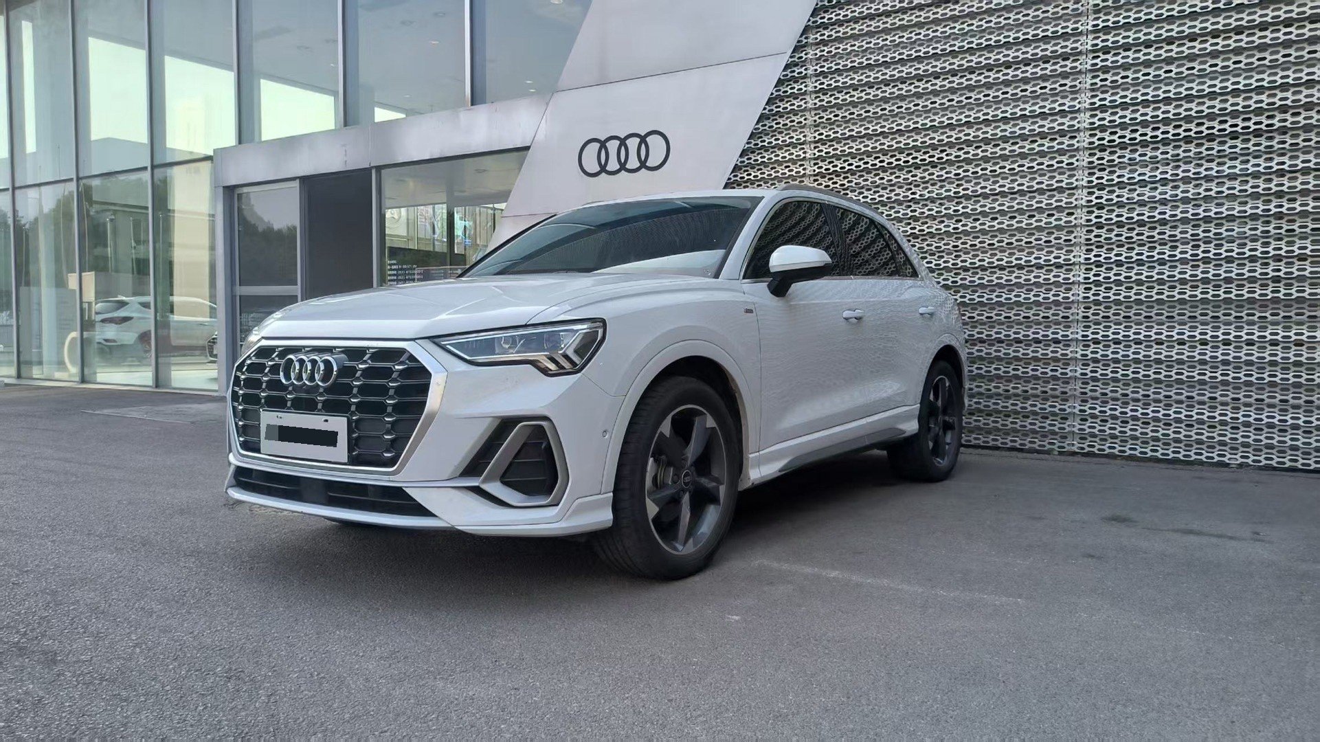Audi Q3 2023 Audi Q3 2023 car image
