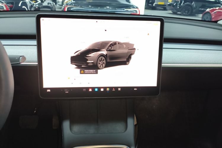 Tesla Model Y 2024 #13 Tesla Model Y 2024 car image #13