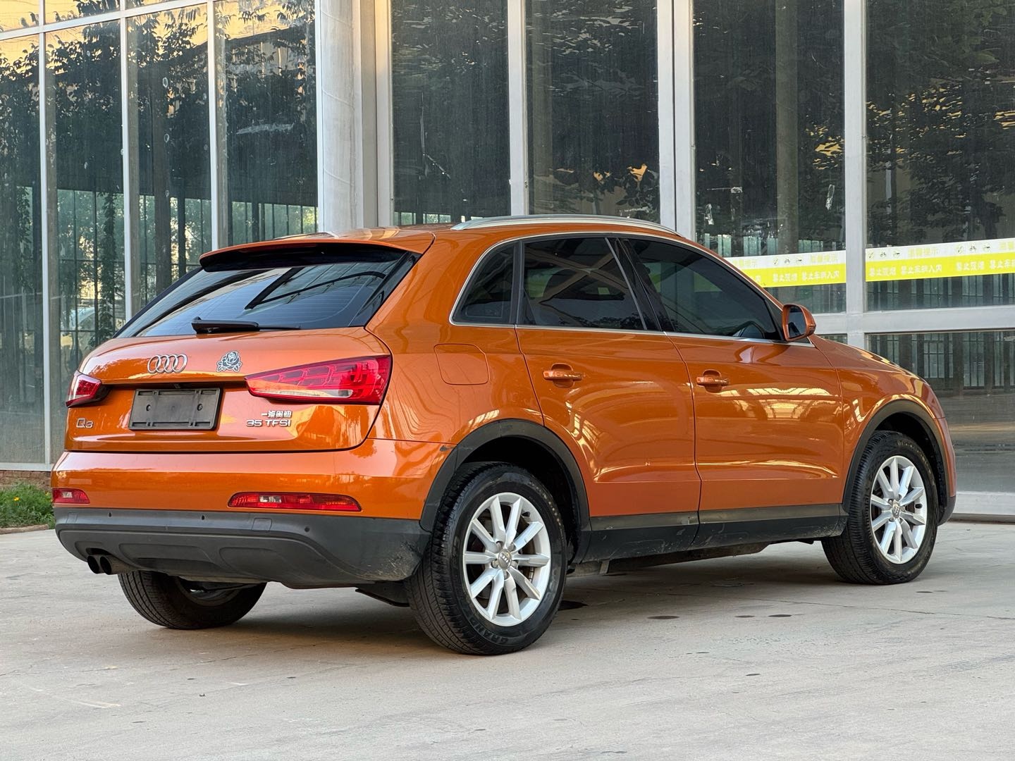 Audi Q3 2017 car image #5