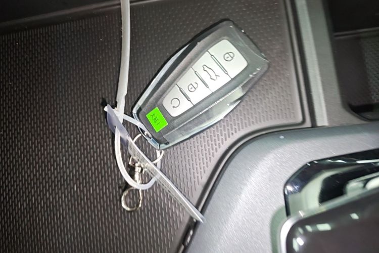 GEELY Binray 2026 imagen de coche #9