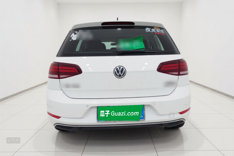 Volkswagen Golf 2020 car image #6