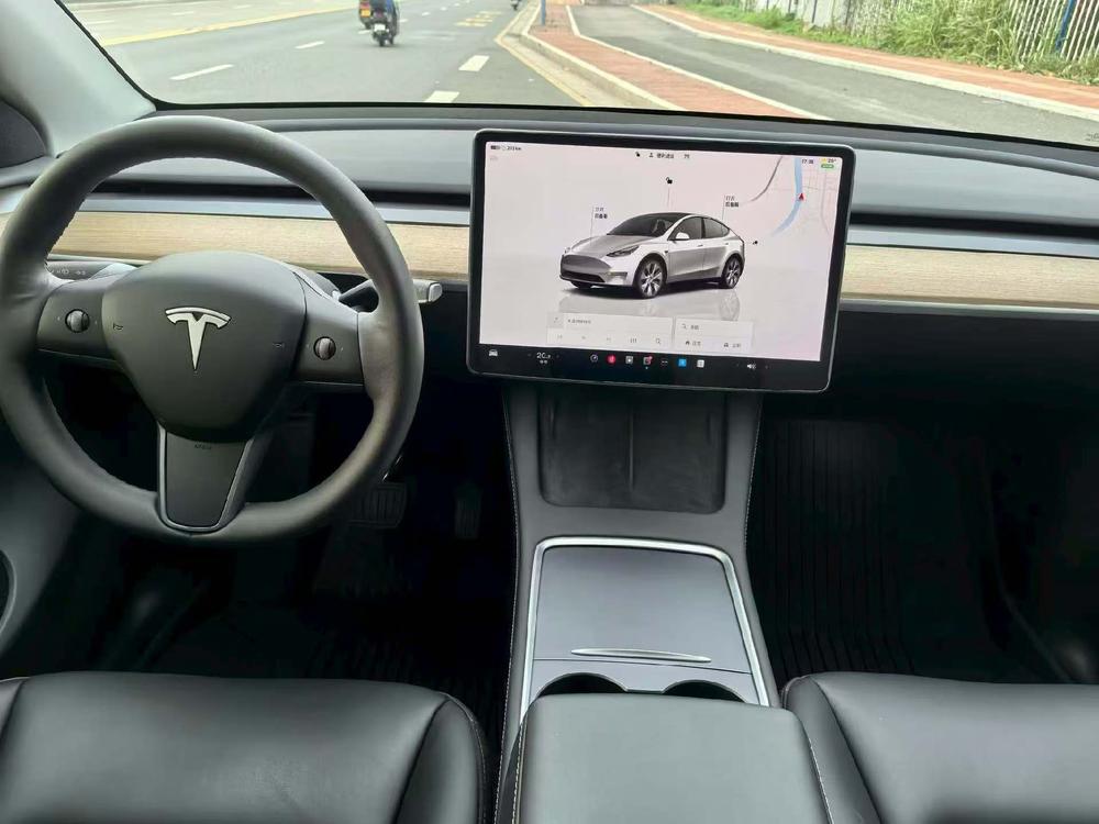 Tesla Model Y 2021 #7 Tesla Model Y 2021 car image #7