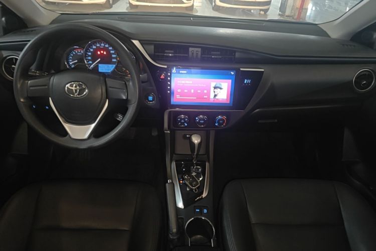 Toyota Corolla 2018 immagine di auto #10