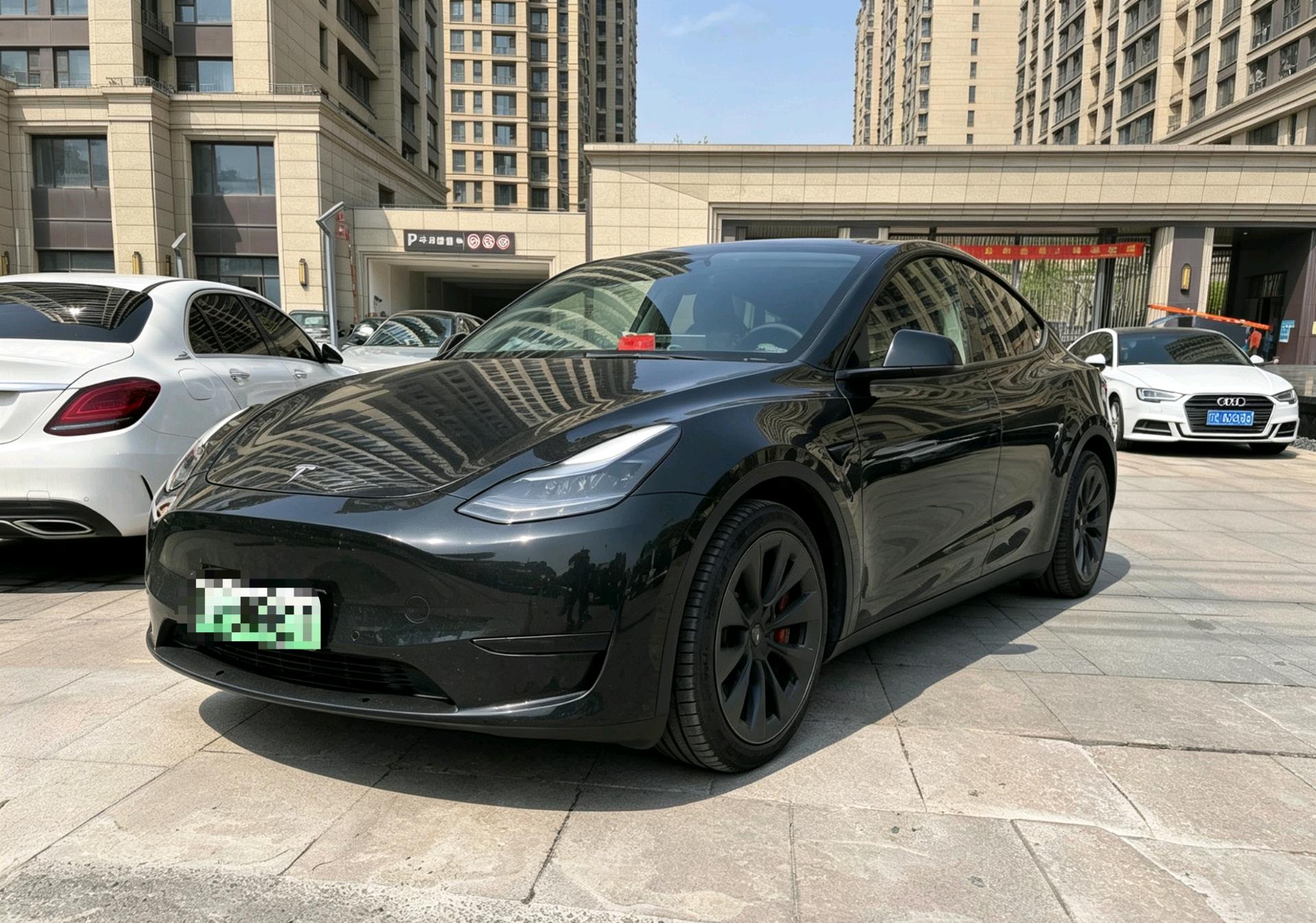 Tesla Model Y 2023 Tesla Model Y 2023 immagine di auto