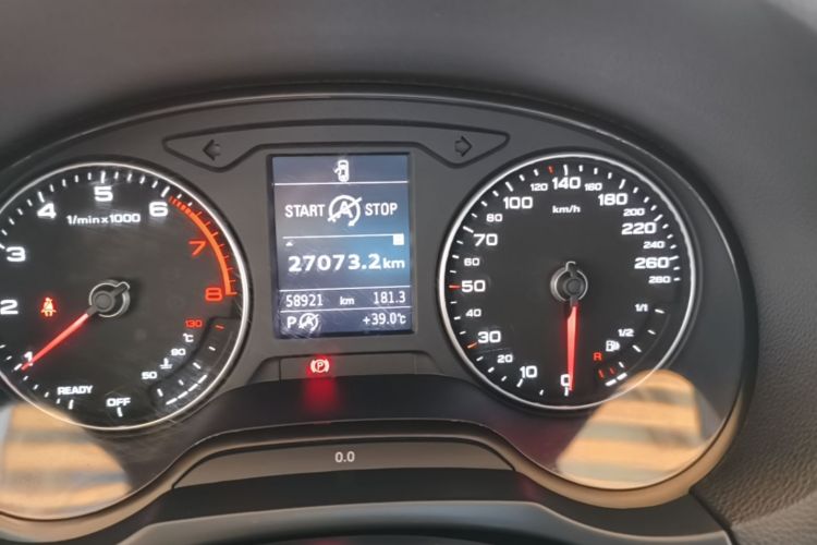 Audi A3 2018 immagine di auto #12