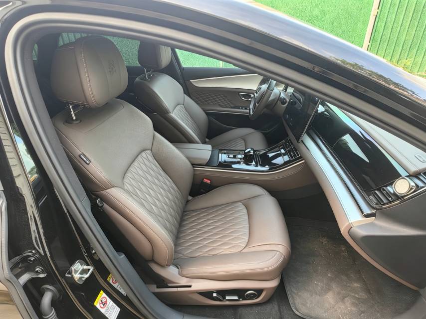 BYD Han 2024 car image #12