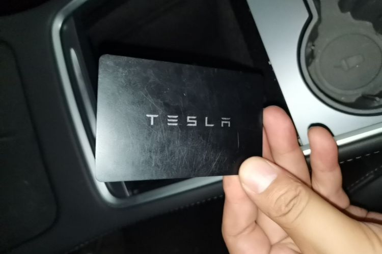 Tesla Model 3 2021 car image #9