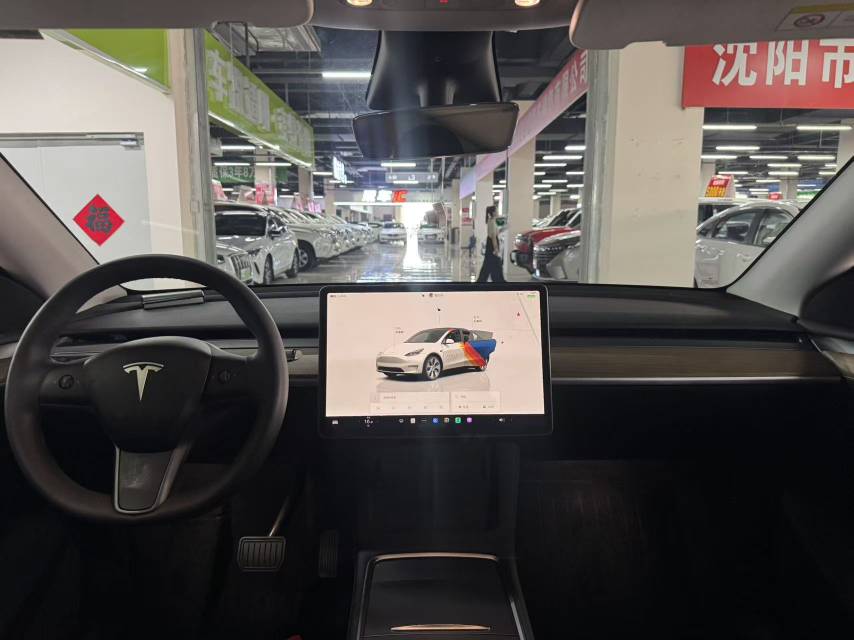 Tesla Model Y 2023 #12 Tesla Model Y 2023 car image #12
