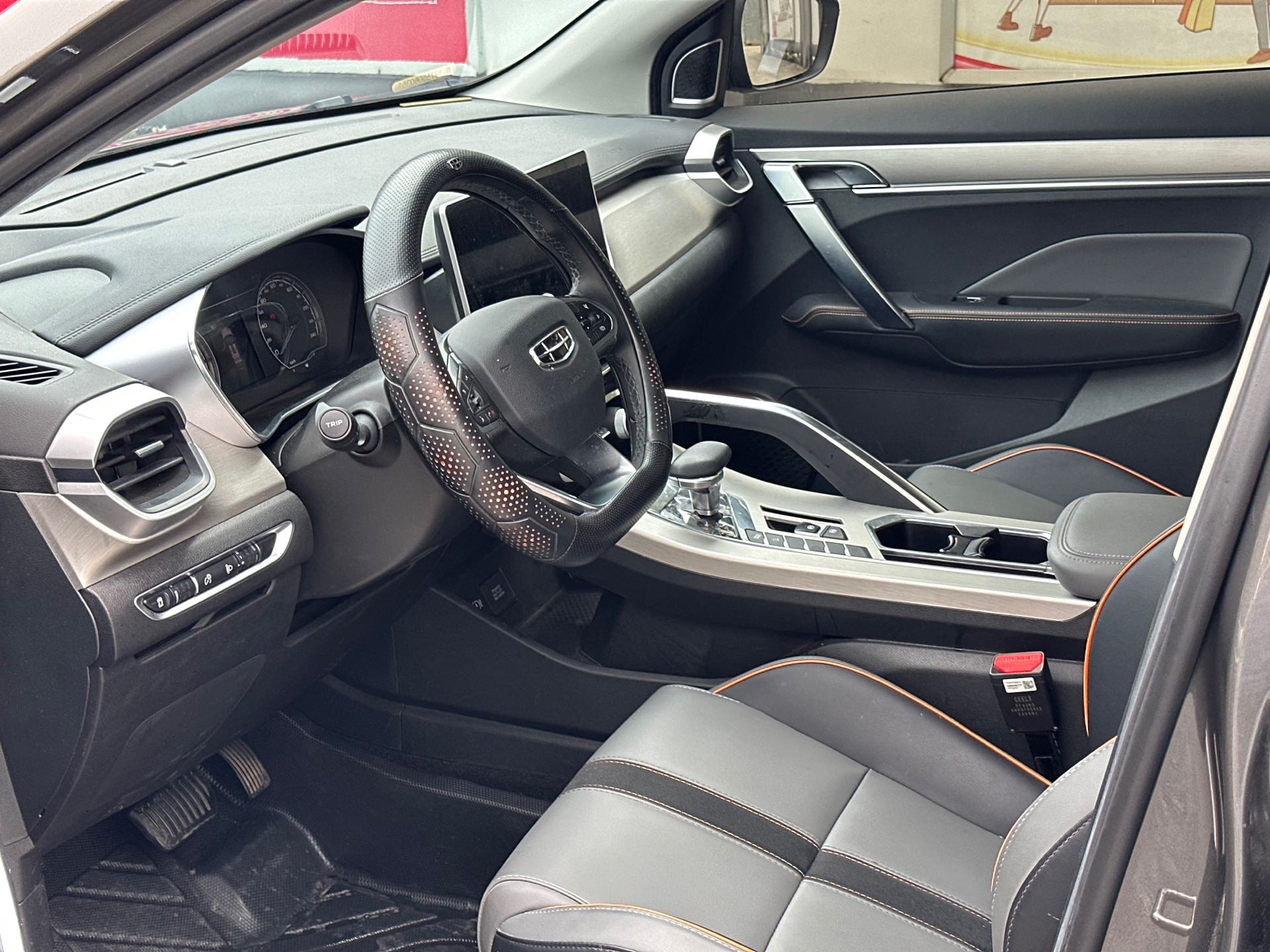 GEELY Coolray 2025 #3 GEELY Coolray 2025 изображение автомобиля #3