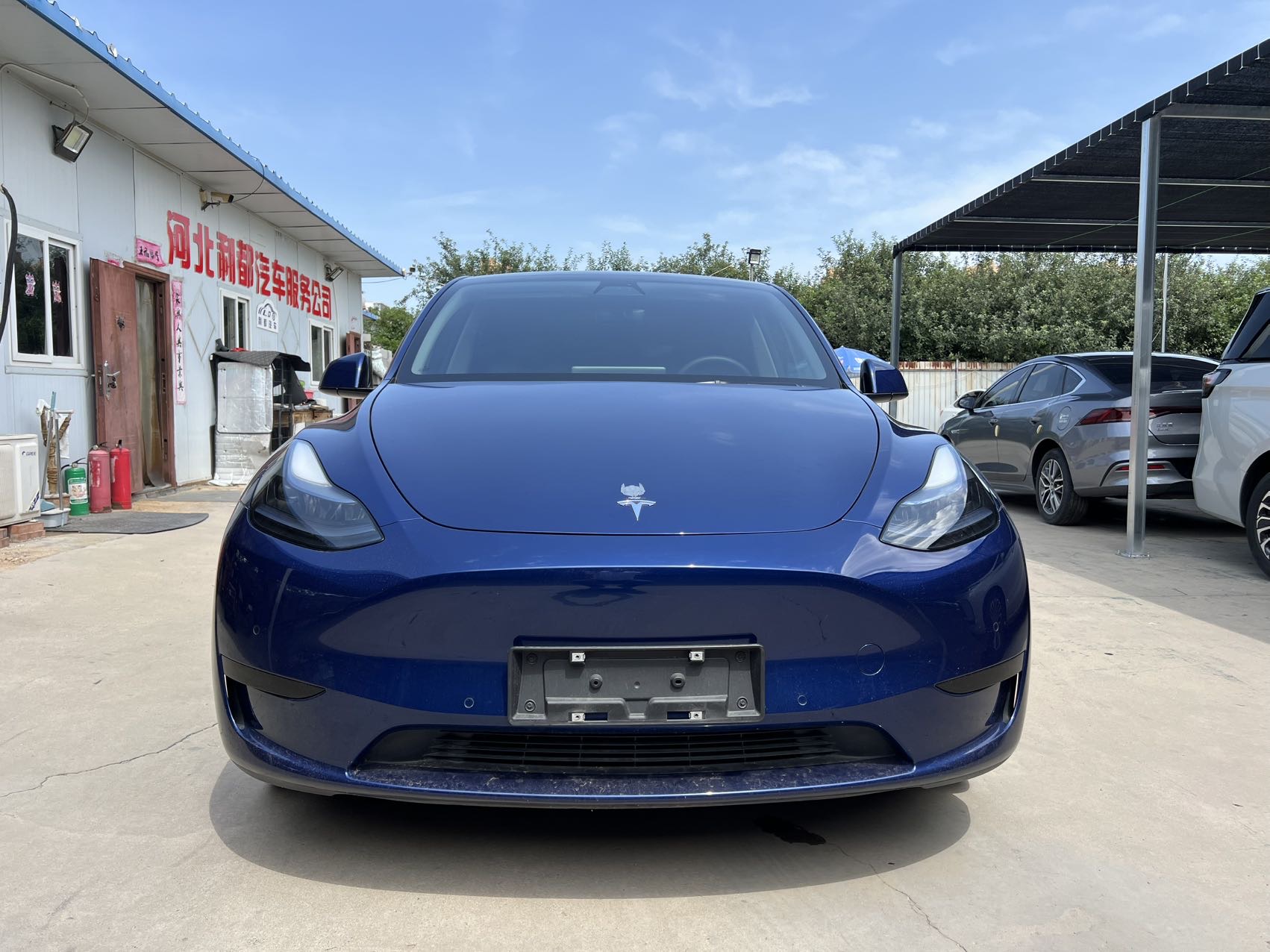 Tesla Model Y 2022 #2 Tesla Model Y 2022 car image #2