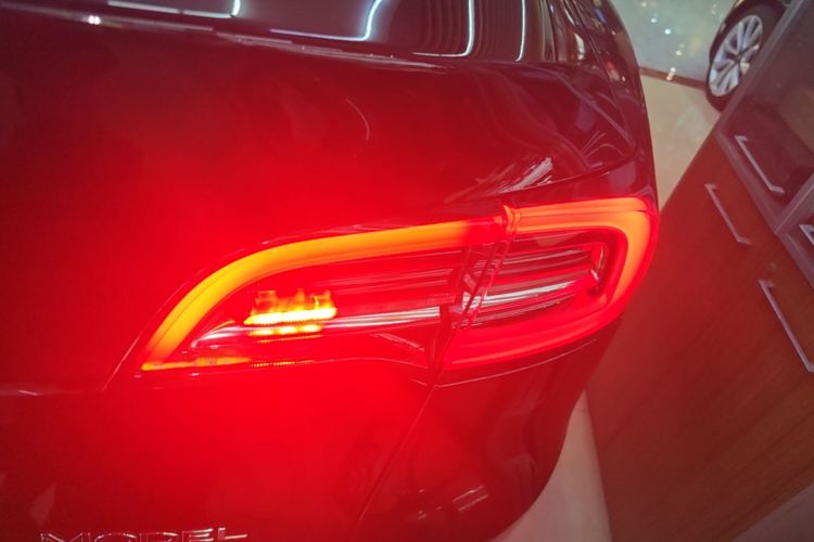 Tesla Model Y 2022 car image #8