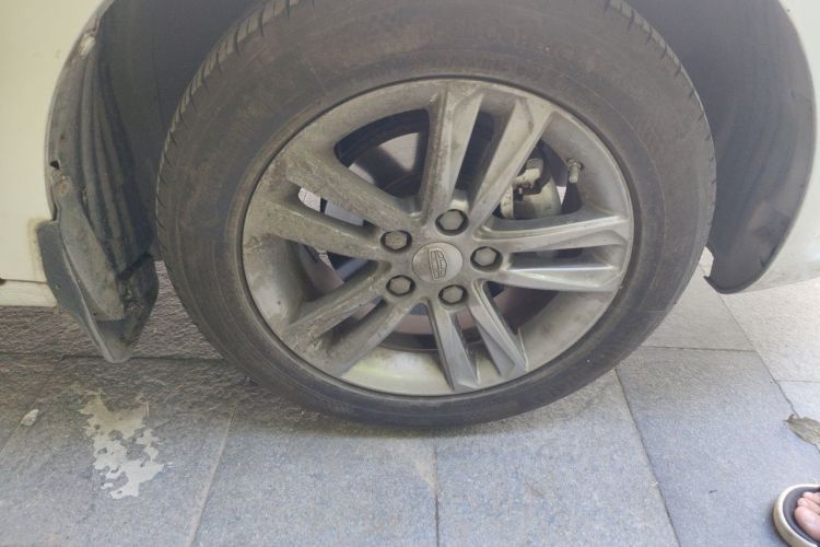 GEELY Emgrand 2017 car image #9