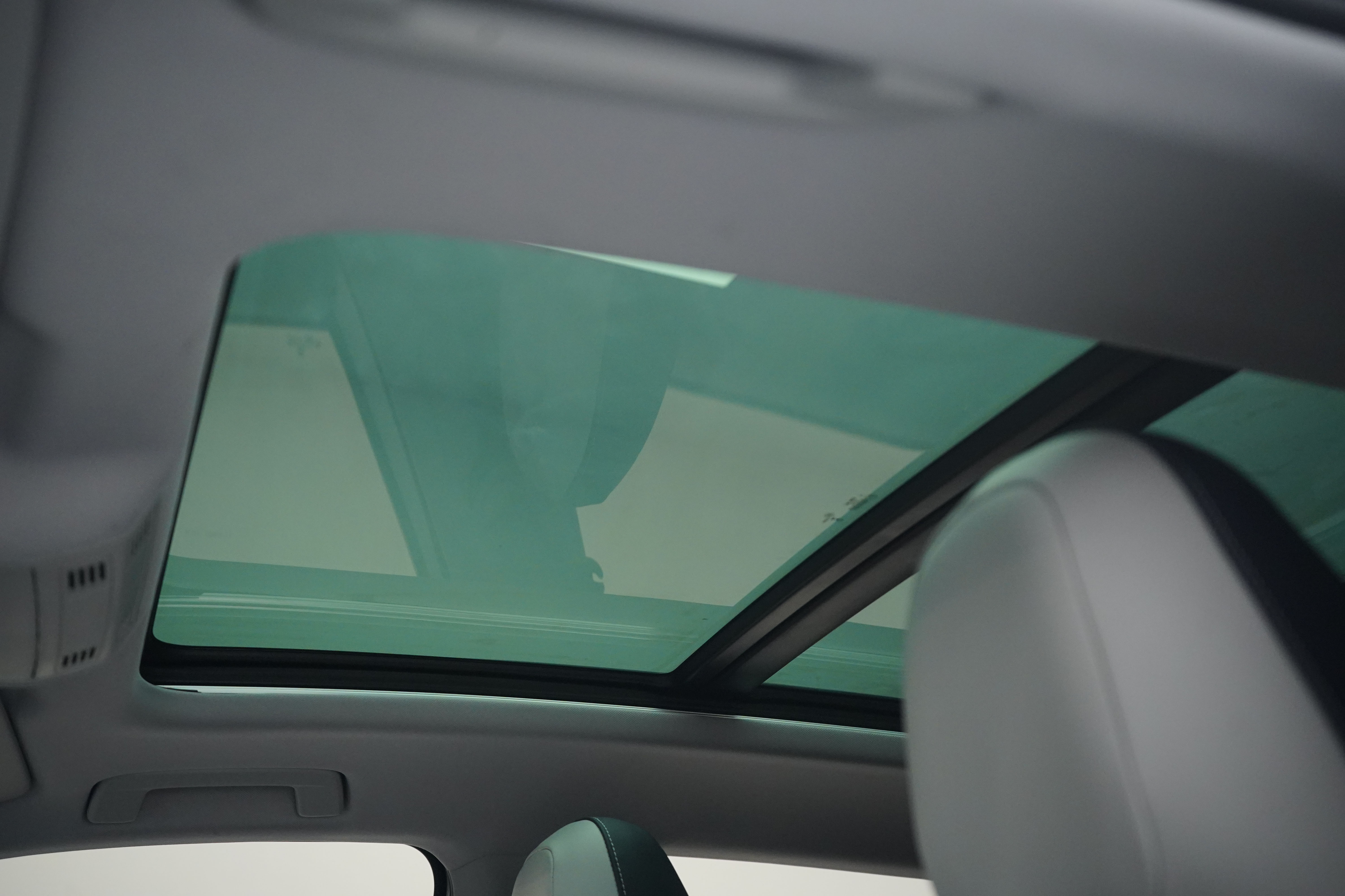 Volkswagen Tharu 2026 car image #6