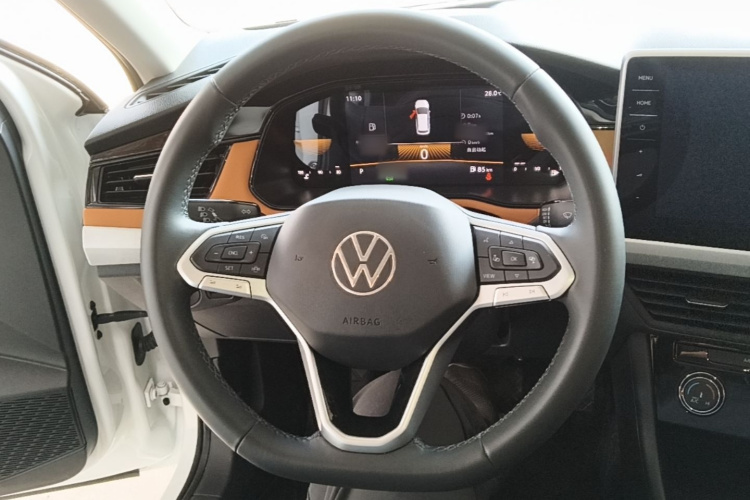 Volkswagen Bora 2026 car image #15
