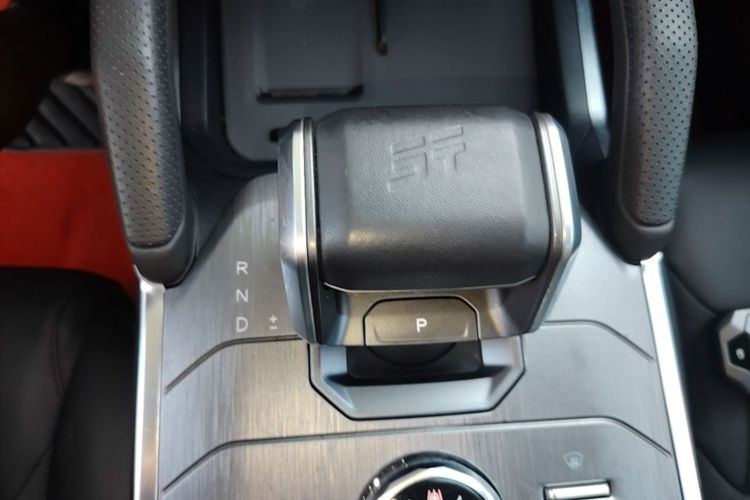 Jetour Traveller 2023 car image #18