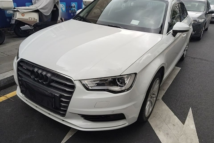 Audi A3 2016 car image #2