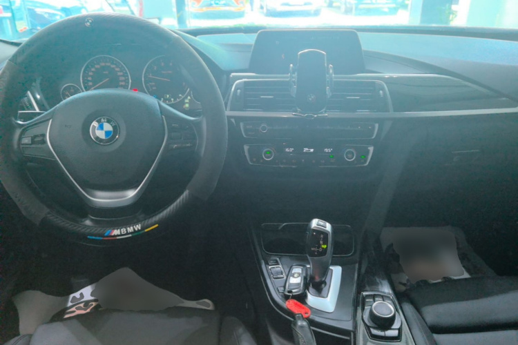BMW 3 Series 2018 #10 BMW 3 Series 2018 car image #10