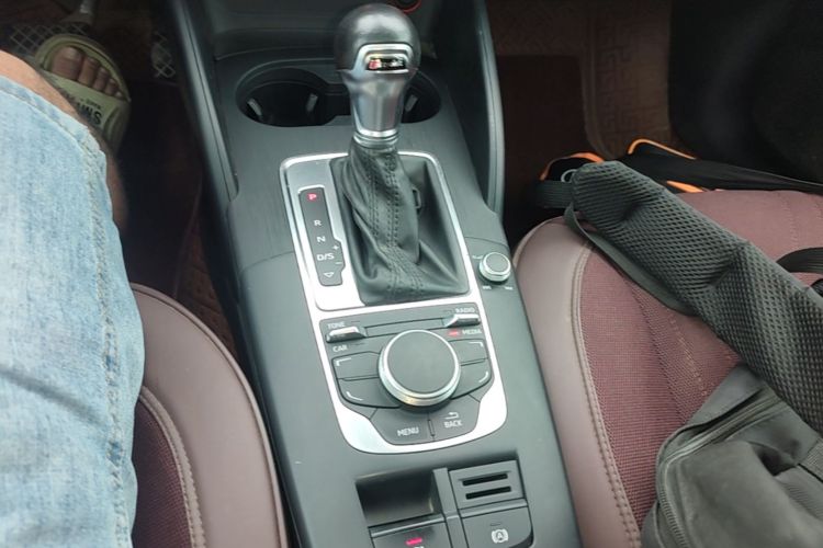 Audi A3 2016 car image #14