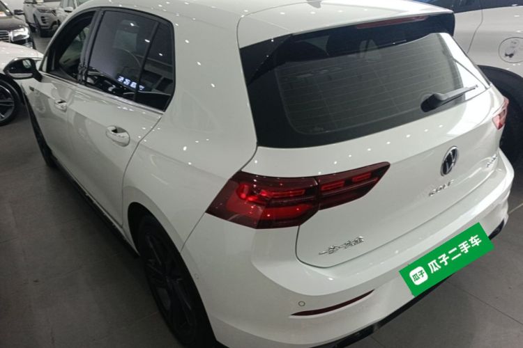 Volkswagen Golf 2021 car image #7