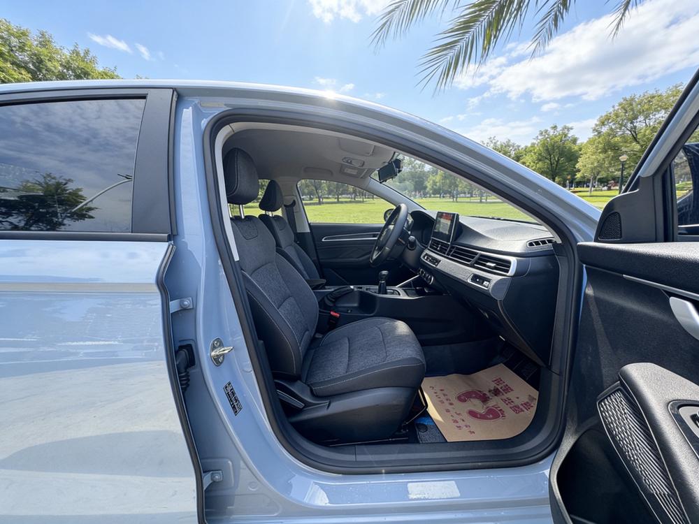 GEELY Emgrand 2023 car image #8